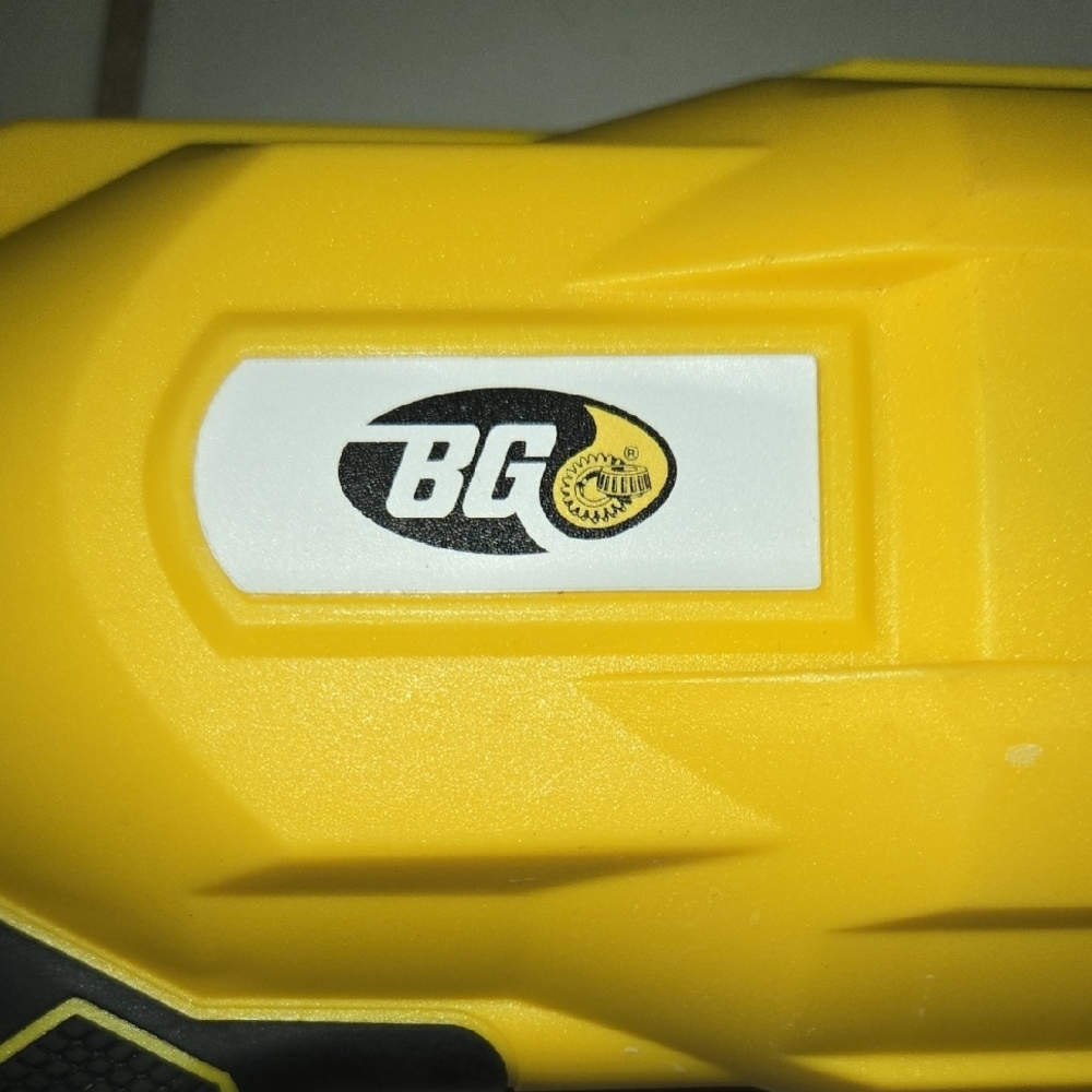 BG Paint Gun - Picture 3 of 10